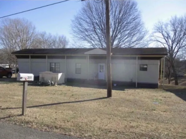 200 Barren Dr, Scottsville, KY 42164