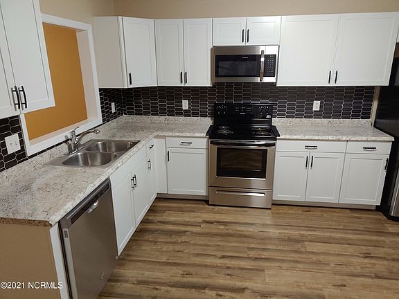 5th image of 1083 W Pueblo Dr