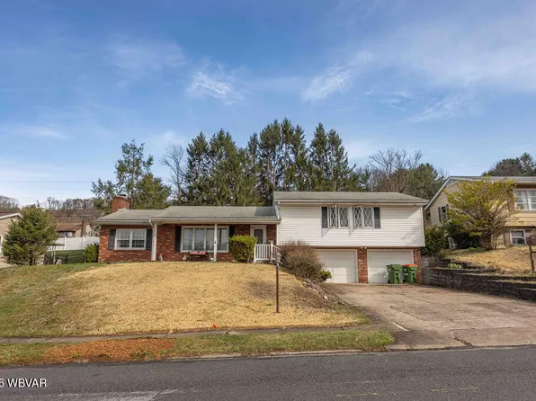 2523 Waldman Dr, Williamsport, PA 17701