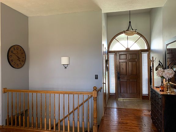 Entry/Foyer