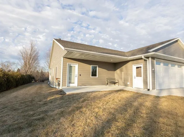 108 Highland Dr #1, Decorah, IA 52101