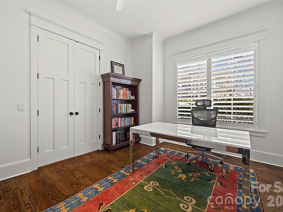 5th image of 2336 Springdale Ave