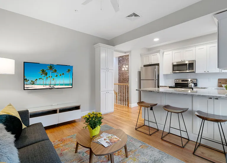 211 Princeton St #3 — Photo 4