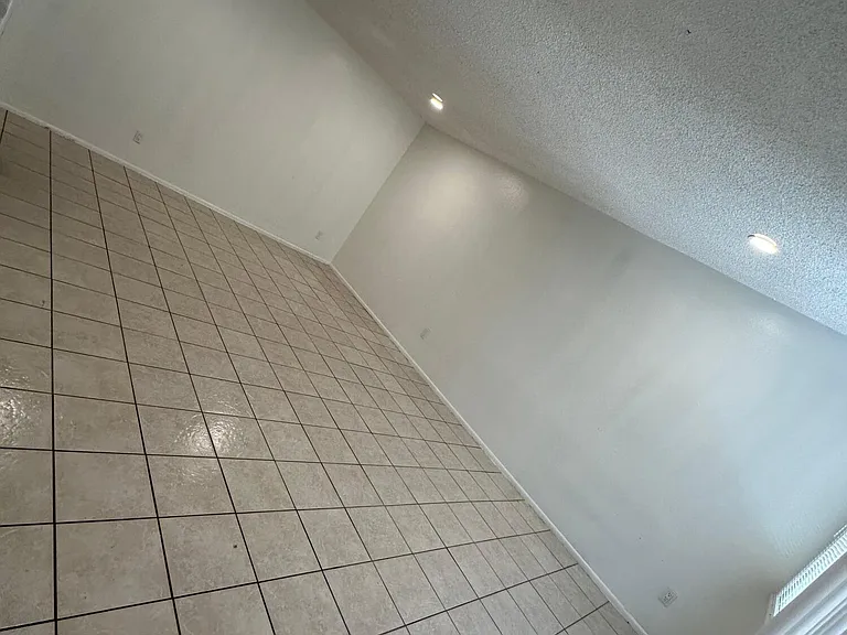 2808 N 43rd Ave #B — Photo 3