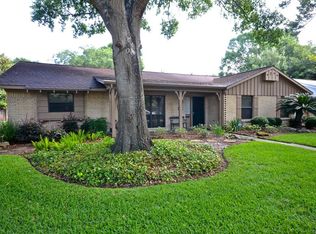 5754 Valkeith Dr, Houston, TX 77096