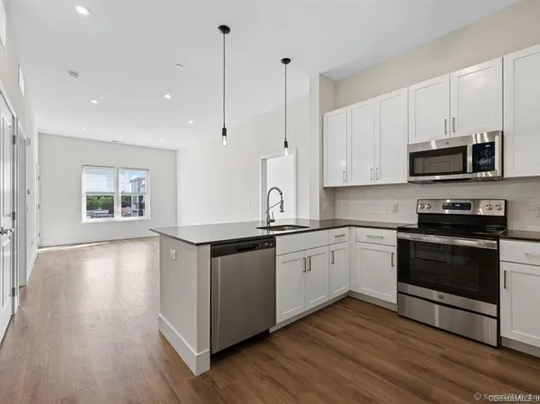 10A Willard Rd #414, Norwalk, CT 06851