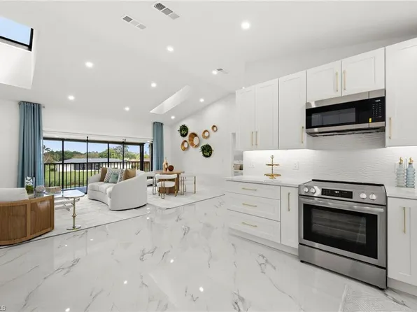 198 Albi RD #604, NAPLES, FL 34112