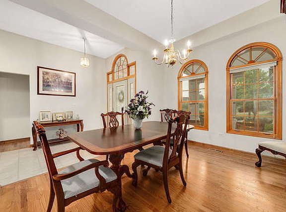 5th image of 8241 Eaton Dr