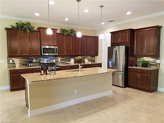 3rd image of 8708 Westwood Oaks Pl