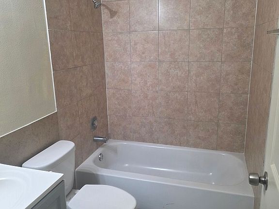 5th image of 811 56th Ave E