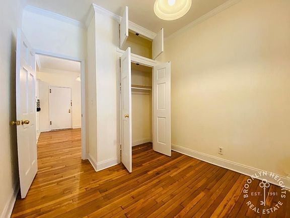 4th image of 317 Hicks St APT 1L