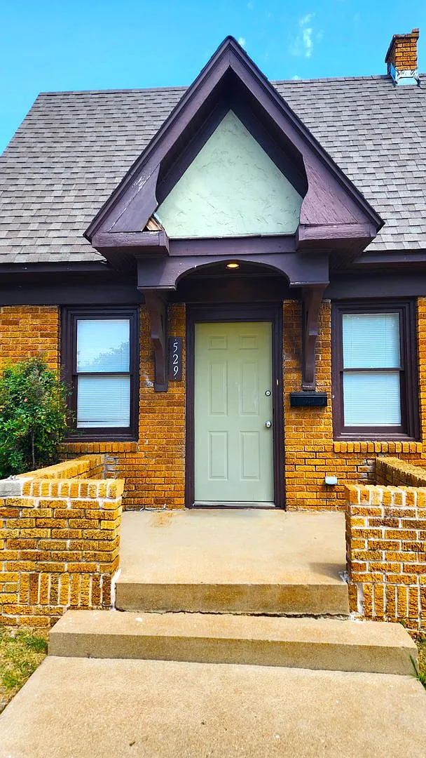 Series E - Packers Properties — Photo 2