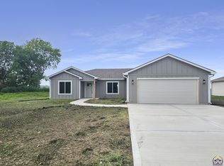 203 Clay Ave, Carbondale, KS 66414