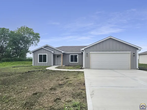 203 Clay Ave, Carbondale, KS 66414