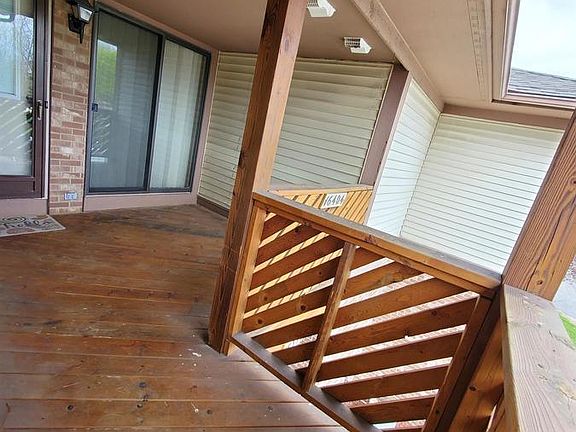 3rd image of 16404 Clarkson Dr #80