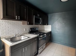 5009 N 9th St #B, Philadelphia, PA 19141