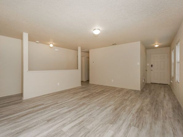 5615 Degan Way