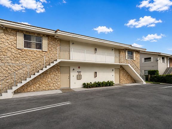 2nd image of 4341 Riverside Dr
