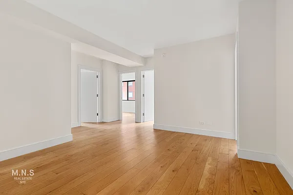 Rented by MNS | media 8