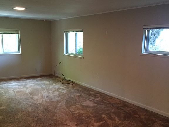 13 x 15 family room in walkout basement