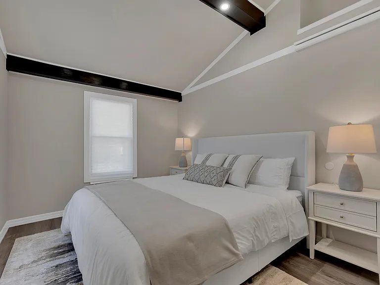 18 Montrose Dr — Photo 12