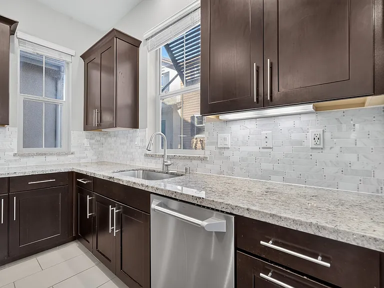 1606 Hidden Creek Ln — Photo 13