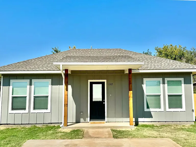 1307 SW Georgia Ave — Photo 18