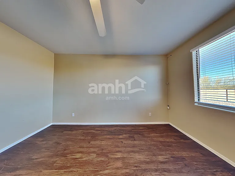 7556 W Ranchers Dr — Photo 5