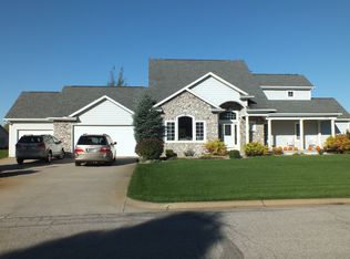 845 N Persimmon Dr, Warsaw, IN