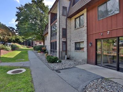 7 Greenbriar Dr APT 210, North Reading, MA, 01864