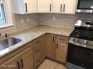 5th image of 32 Cambridge Court