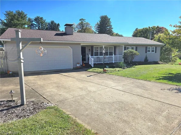 3270 Circle Ct, Zanesville, OH 43701