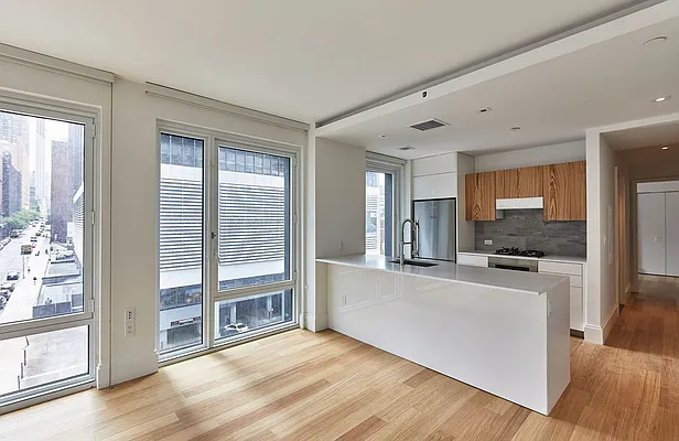 Rented by The Durst Organization | media 19