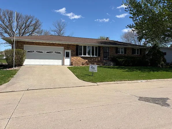 604 Main St, Victor, IA 52347