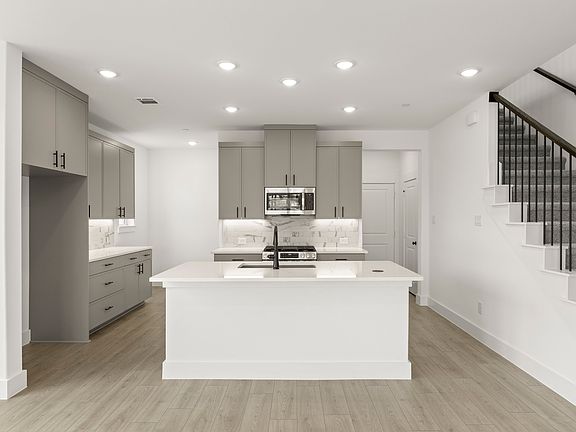 3rd image of 2519 Brunswick Way
