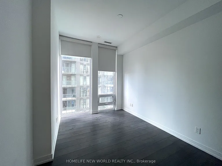 28 Wellesley St E #907 — Photo 8