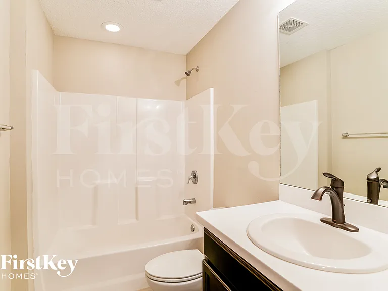 1082 SW Bianca Ave — Photo 16