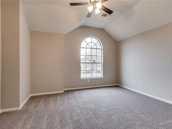 4th image of 8721 Clearlake Dr