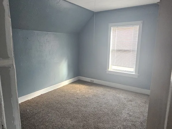7 Pacific St Floor 2, Fitchburg, MA 01420
