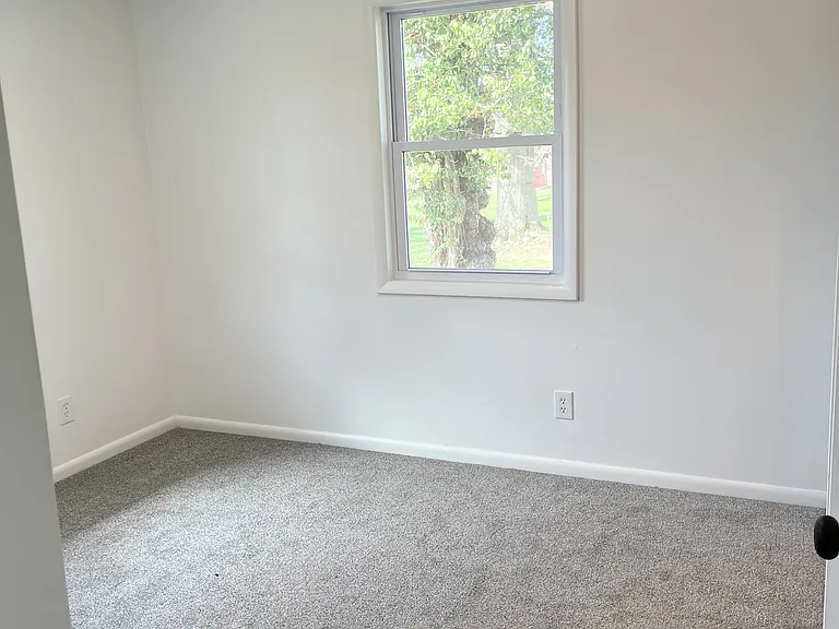 4803 Lyell Rd — Photo 35