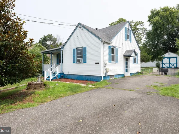 413 W Doren Ter, Vineland, NJ 08360