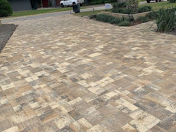 5th image of 1005 Druid Dr