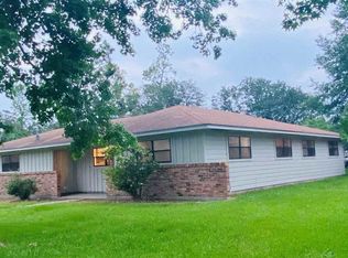 1801 W Decker Ave, Orange, TX 77632