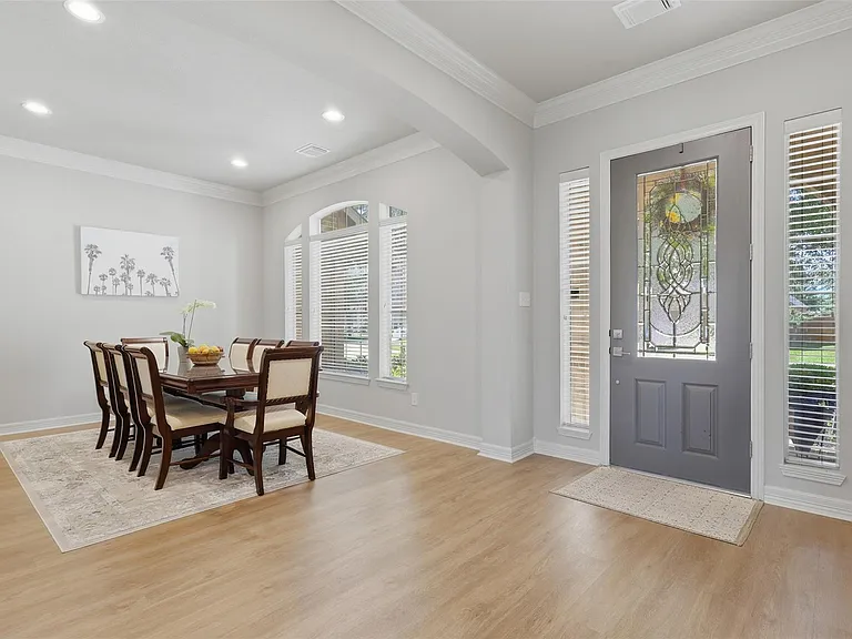18800 N Bee Cave Springs Cir — Photo 4