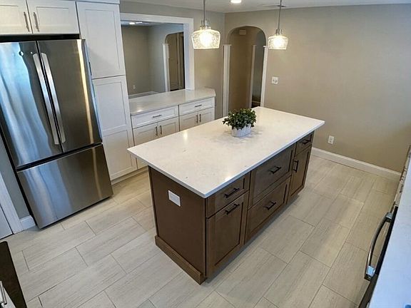 5th image of 24 Reeds Ln