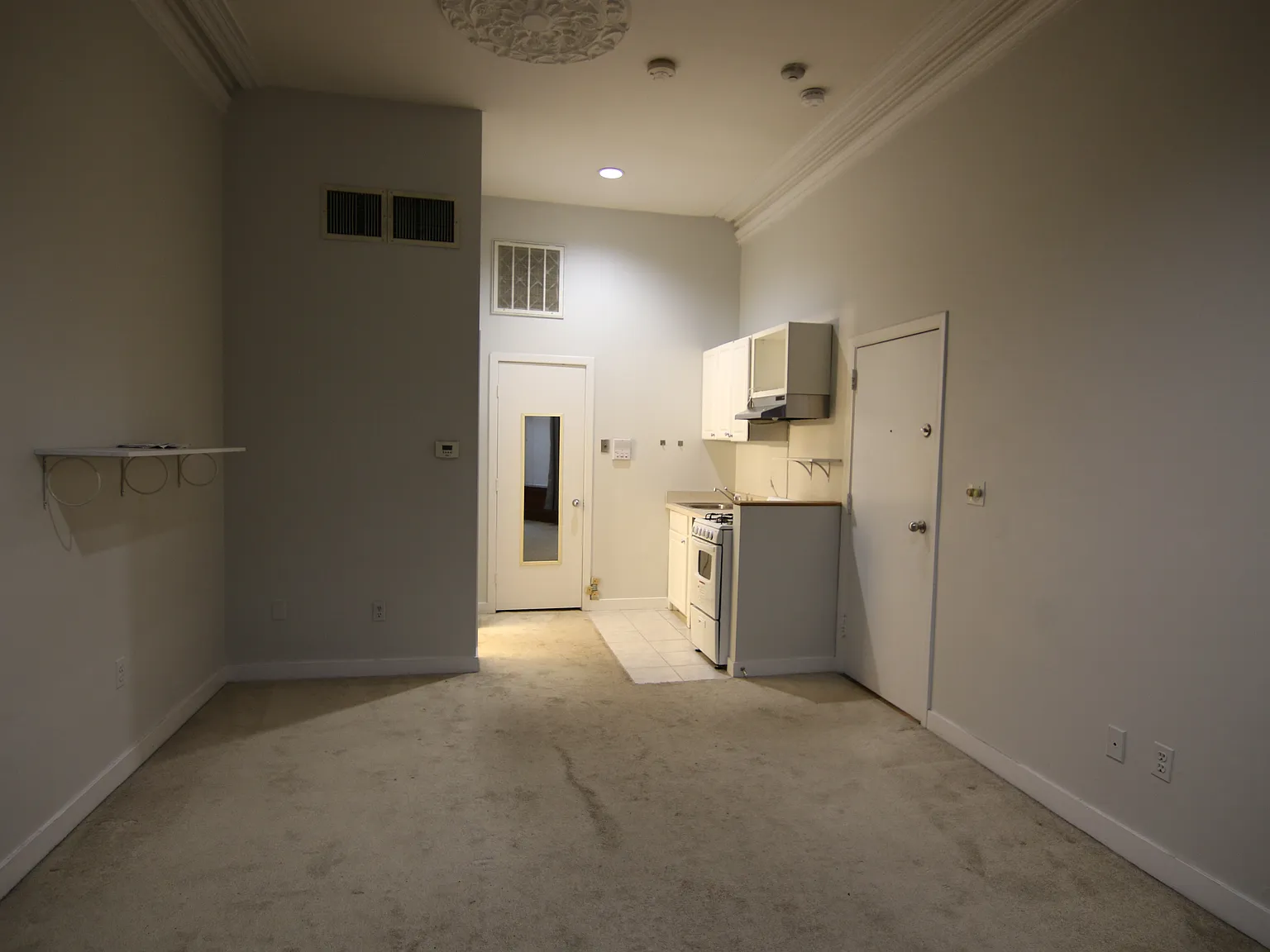 Studio, 360 sqft, $1,950 — Photo 3
