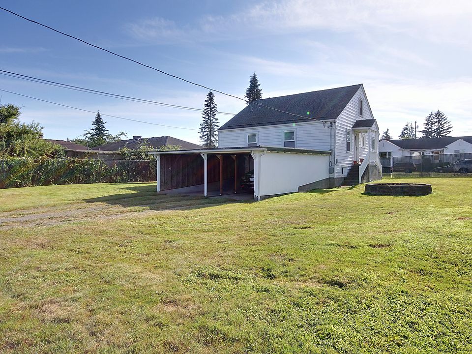 2nd image of 2119 Pine St