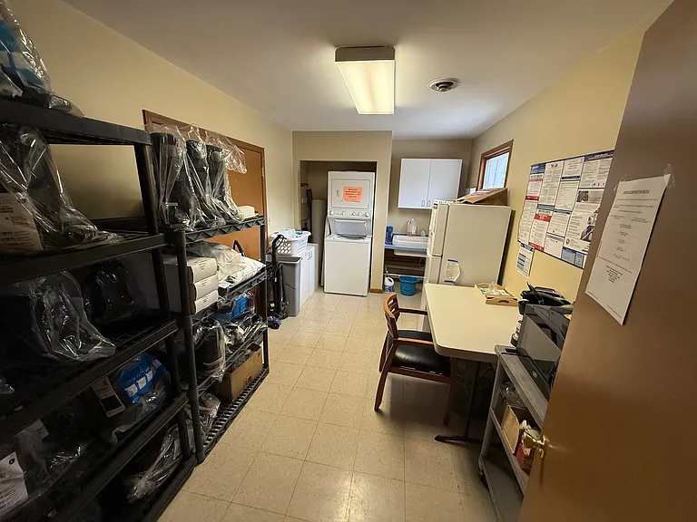 1024 E Commercial Ave — Photo 10