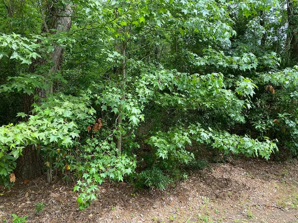 418 Maplewood Dr NW, Calabash, NC 28467