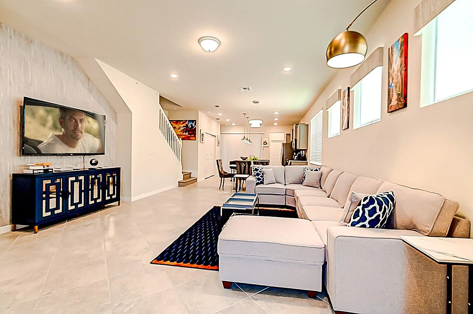 5 bed, 5.0 bath, 2604 sqft, $4,495 — Photo 1